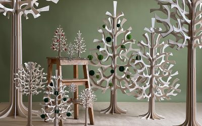 Natale sostenibile in azienda: l’albero in legno ecologico